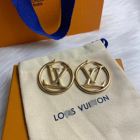 حلق كبير من لويس فيتون هاي كواليتي