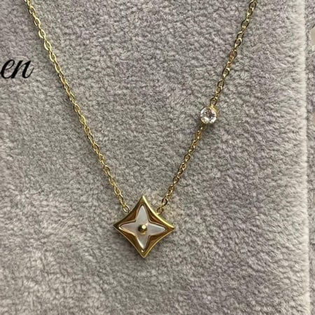 سلسال Monogram flower من لويس فيتون