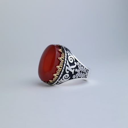 خاتم حسب الطلب حرفك وحرف من تحب مع عقيق يماني عسلي