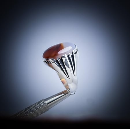 خاتم ملكي مع عقيق يمني طبيعي