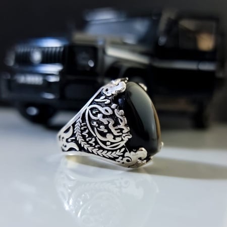 خاتم تفصيل حسب الطلب اسمك وحرفك وحرف من تحب مع عقيق يماني اسود