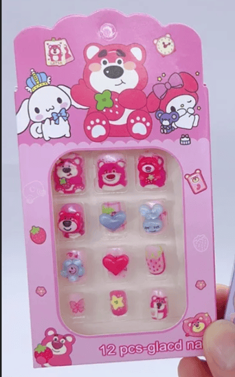 اظافر سانريو - Sanrio Fake Nails