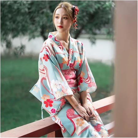 كيمونو نسائي - Women's kimono