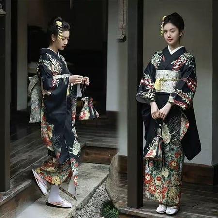 كيمونو نسائي - Women's kimono