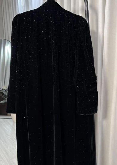 عباية ليالي المخمل المرصّع