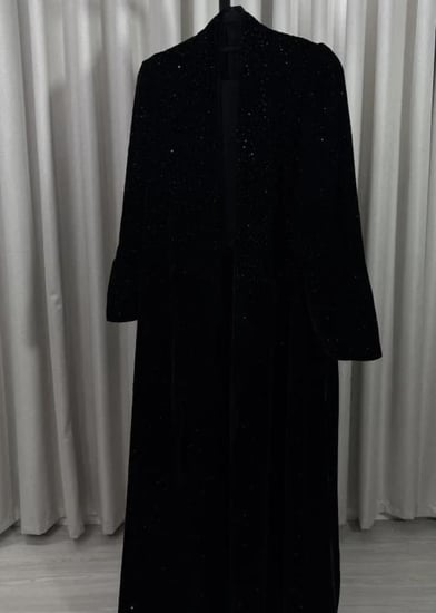 عباية ليالي المخمل المرصّع