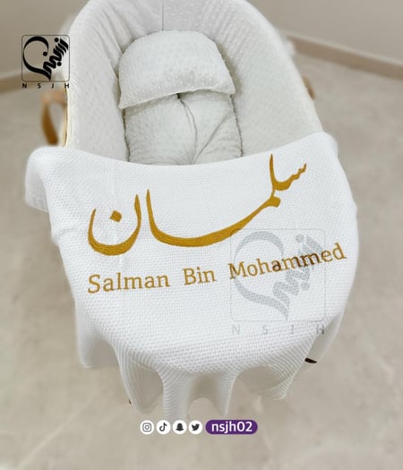 بطانية سرير مواليد ذهبي تطريز