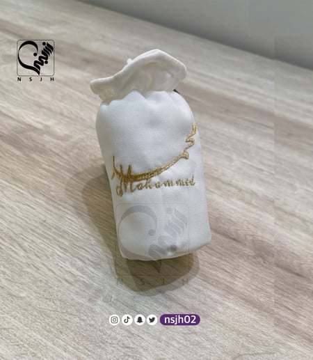 غطاء رضاعه مطرزه تطريز مواليد بالأسماء