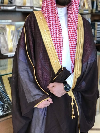 بشت رجالي ملكي رسمي لون عودي دقة ملكيه قماش صوف 80٪ قصب حر صناعة سعودية