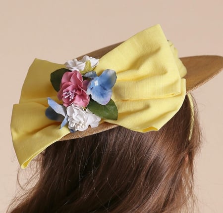 فستان اصفر صيفي بفتحة من الظهر للبنات الكبار