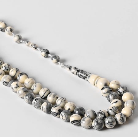 مسباح بكلايت رمادي فاتح معرق مع تمليكة تفصيل يدوي