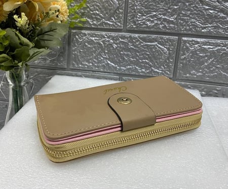 شنط باوتش جلد قابلة للطباعة بتقنية دي تي اف من الشرق النادر