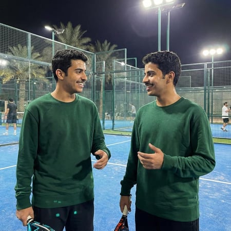 سويت شيرت زيتي غامق بدون قبوع ثقيل