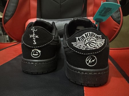 ترافسكوت اسود ( B )