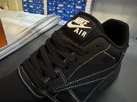 ترافسكوت اسود ( B )