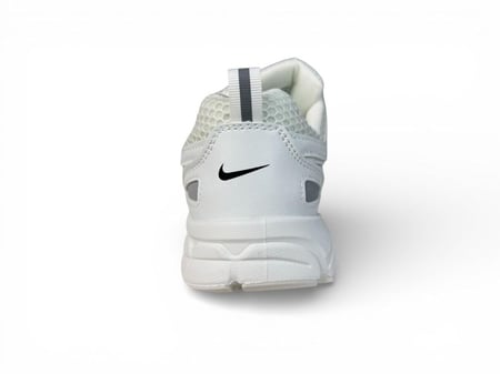 نايك P6000 ابيض