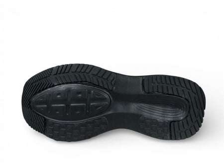 نايك رن اسود