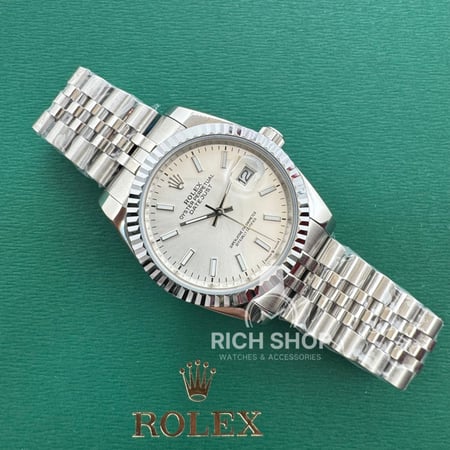 ساعة رولكس ديت جست وسط