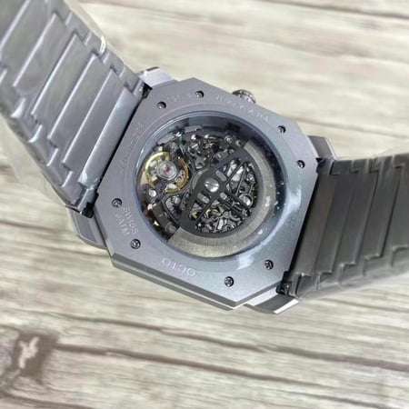 ساعة بولغاري أوكتو فينيسيمو