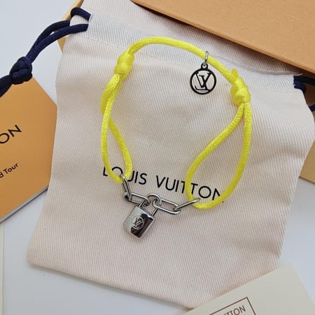 اسوارة لويس فيتون قفل فضي