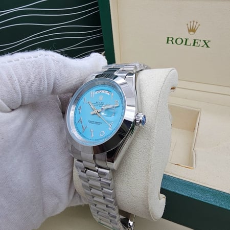 ساعة رولكس إصدار عربي