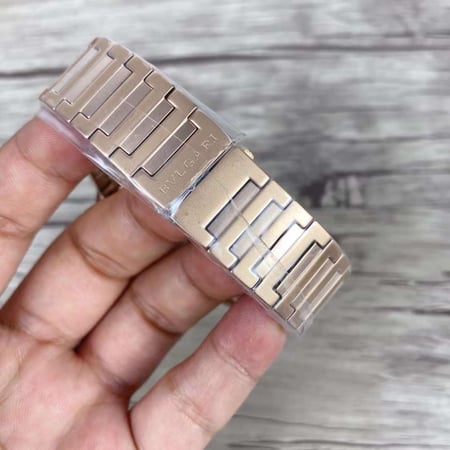 ساعة بولغاري أوكتو فينيسيمو