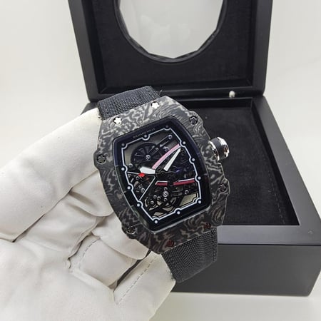 ساعة ريتشارد ميل RM67-02  سير قماش الشهيرة