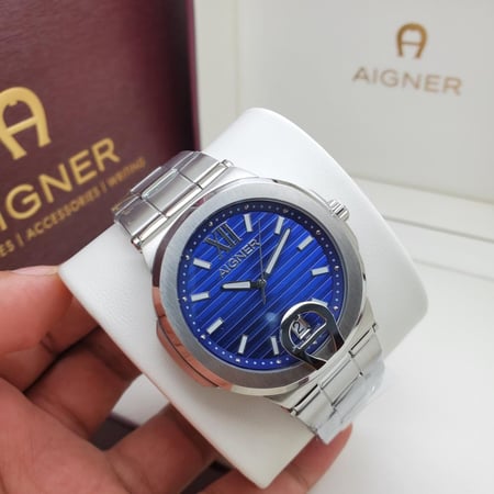 ساعة اقنر تافيانو