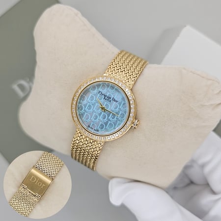 ساعة كريستيان ديور