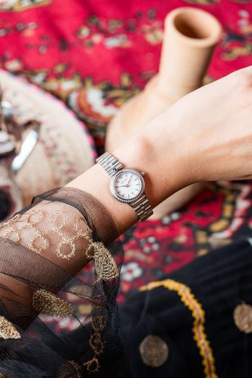 ساعة نسائية بسير ستيل بلون فضي