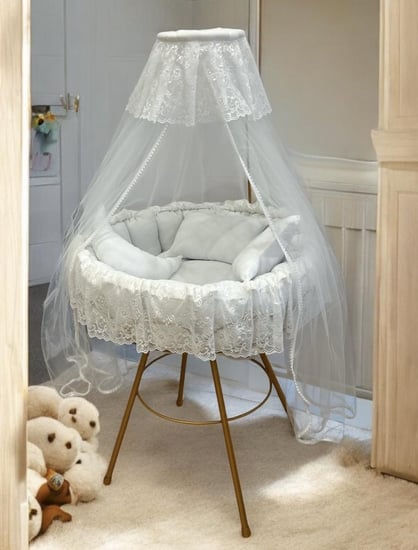 سرير إستقبال مولود بتصميم دائري