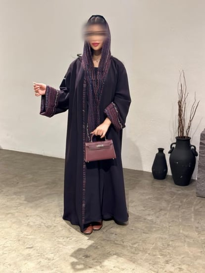 - عباية نص كلوش   (كشمير درجات البرغندي والبنفسجي  ) N42