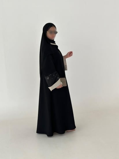 N50 - عباية - نص كلوش - بقماش الكريب سيراميك - مزينه بقصة كم جاكار مفرغ ومبطن