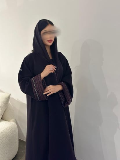 - عباية نص كلوش   (كشمير درجات البرغندي والبنفسجي  ) N42