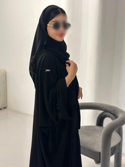 N47 - نص بشت - قماش ملكي- اضافة مخمل - اسود