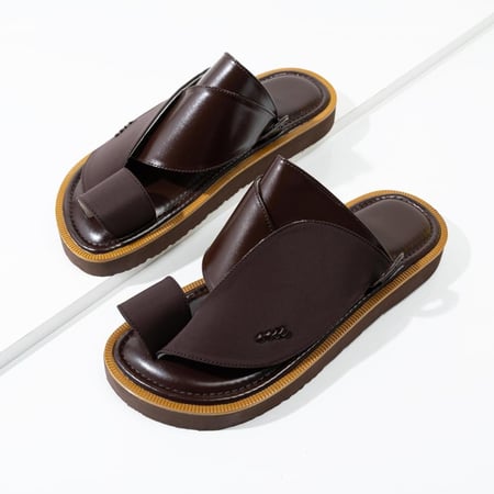 حذاء شرقي 932