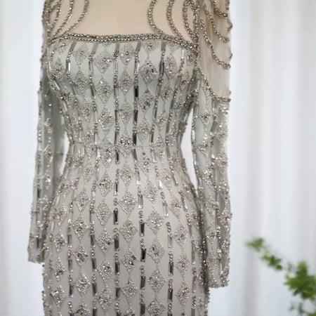 فستان ماسك على الجسم مزين بالكرستالات كامل