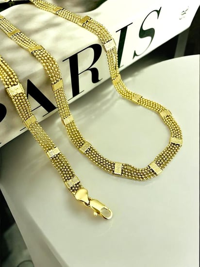 طقم مطلي ذهب عيار ١٨ بتصميم كاجوال وأنيق.                  MS-055