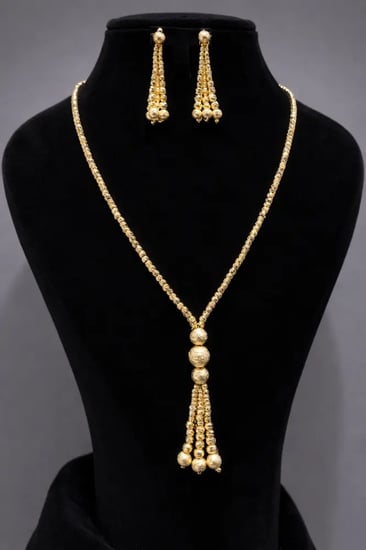 طقم فاخر كأطقم الذهب 100% (سلسال طويل + حلق).               MS-082