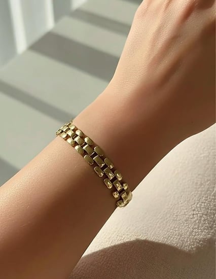 سوار ذهبي أنيق مطلي ذهب .                  MB-330