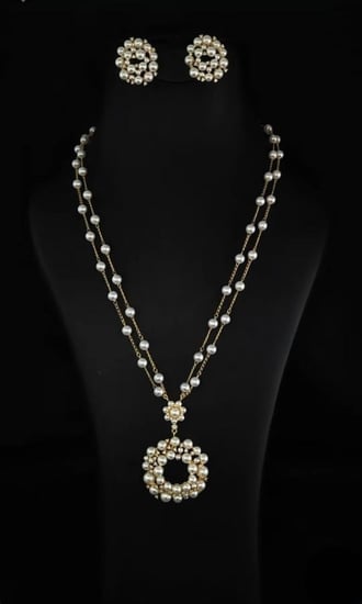 طقم فاخر من اللولو ، سلسال مع حلق مطلي ذهب .                        MS-038