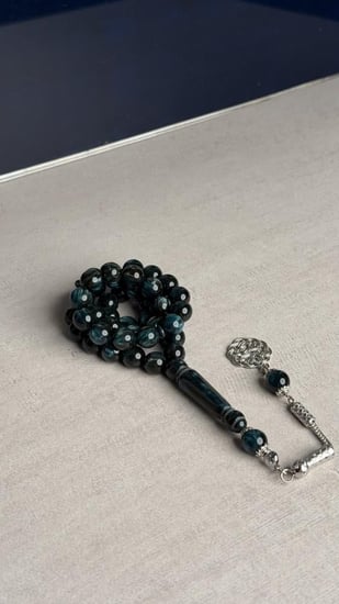 سبحة بكلايت كحلي مخلوط  بطربزونة معدنية