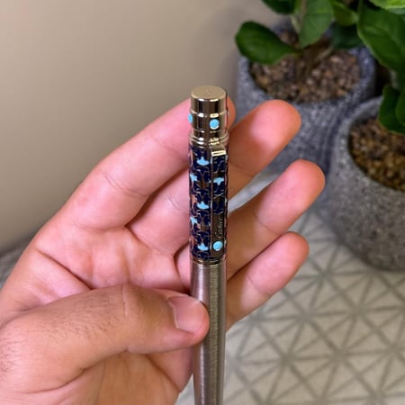 قلم سري  تيفاني بغطاء