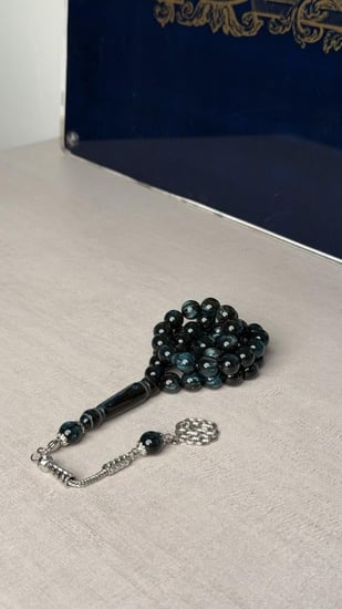 سبحة بكلايت كحلي مخلوط  بطربزونة معدنية