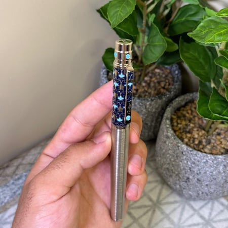 قلم سري  تيفاني بغطاء