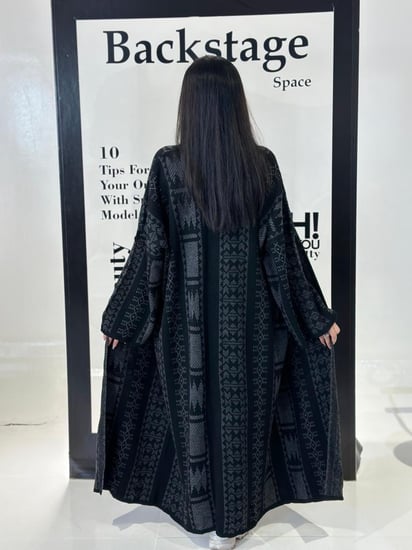 عبايه صوف تريكو الأنيق درجه اولى