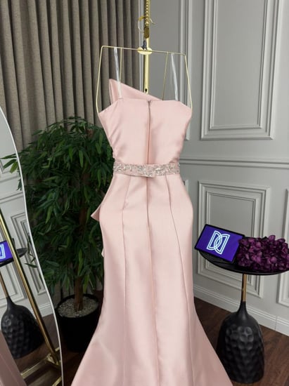 فستان آخر العنقود الدلوعه