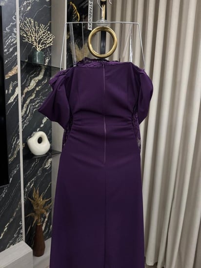 فستان دانتيل موف