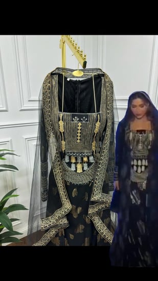 فستان نهى نبيل العسيري