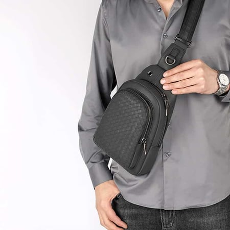 حقيبة الكتف اليومية بشكل عصري وأنيق